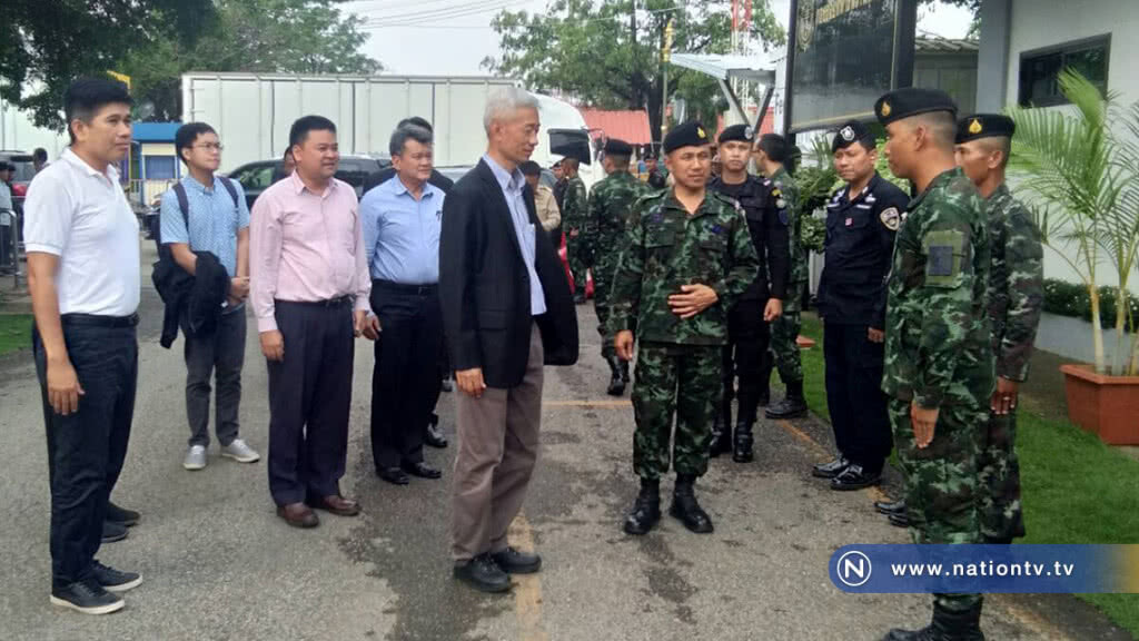 ทูตประจำกัมพูชาตรวจชายแดนไทย-กัมพูชา และร่วมพิธีเปิดด่านถาวรแห่งที่ 2 ทูตประจำกัมพูชาตรวจชายแดนไทย-กัมพูชา และร่วมพิธีเปิดด่านถาวรแห่งที่ 2