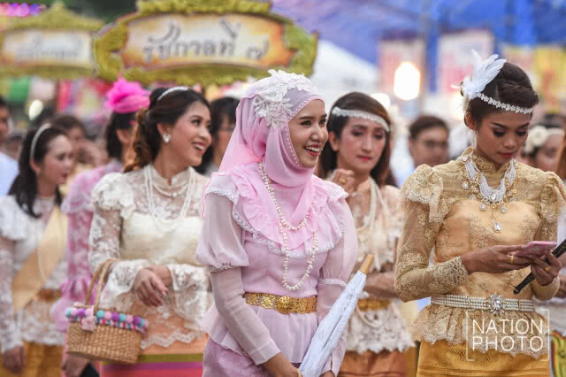 ออเจ้า ณ เมืองนนท์ ร่วมงานวัฒนธรรมสองฝั่งเจ้าพระยาสุดคึกคัก