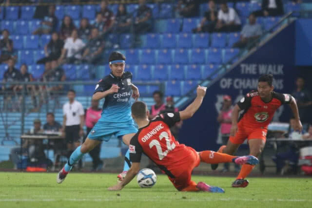 ต้านไม่อยู่! แอร์ฟอร์ซโดนประจวบท้ายเกม พ่าย 1-3