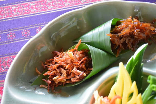 เทศกาลช้าวแช่ อาหารแห่งความวิจิตร บรรจง จากห้องอาหารศิลาดล โรงแรมสุโขทัย ถนนสาทร กรุงเทพ