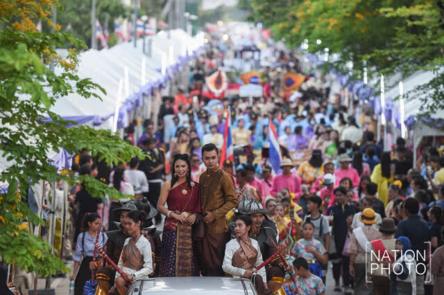 ออเจ้า ณ เมืองนนท์ ร่วมงานวัฒนธรรมสองฝั่งเจ้าพระยาสุดคึกคัก