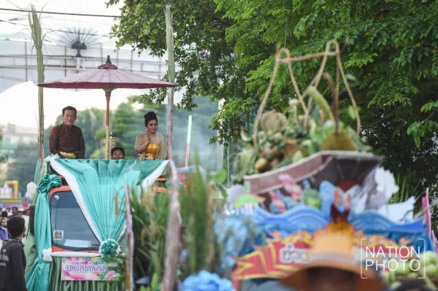 ออเจ้า ณ เมืองนนท์ ร่วมงานวัฒนธรรมสองฝั่งเจ้าพระยาสุดคึกคัก