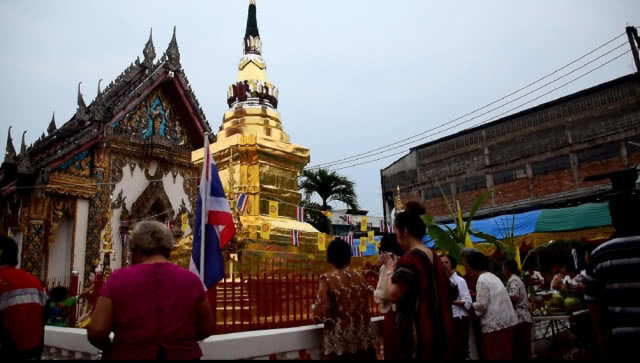 วัดหัวเวียงใต้ จัดพิธีประเพณี สรงน้ำพระธาตุ อายุกว่า 100 ปี ประจำปี 2561