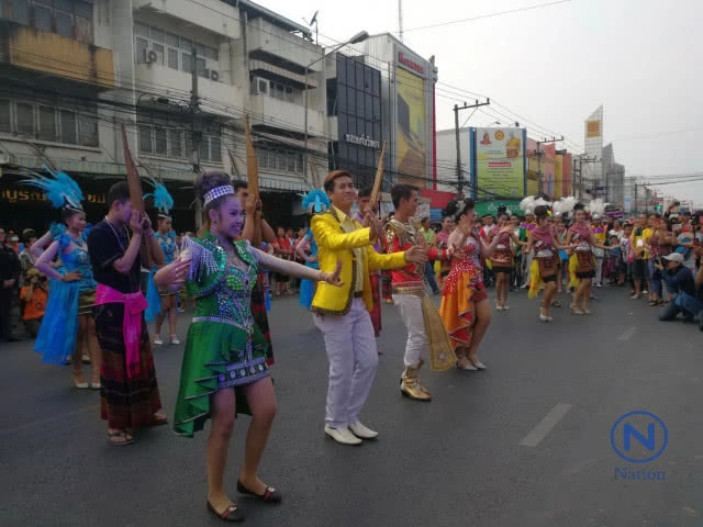 ยิ่งใหญ่ ขบวนหมอลำคาร์นิวัล 2018