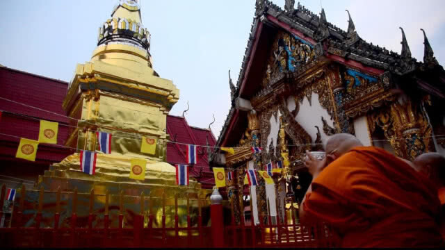 วัดหัวเวียงใต้ จัดพิธีประเพณี สรงน้ำพระธาตุ อายุกว่า 100 ปี ประจำปี 2561