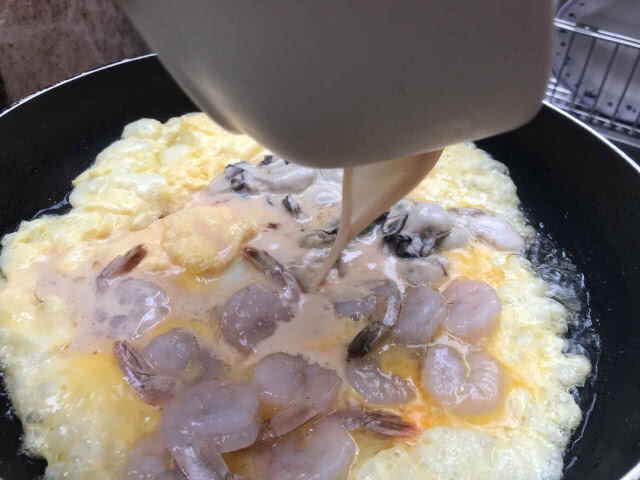 ครัวน้าคม : ชวนออเจ้ามากินออส่วนหอยนางรมกุ้งสด
