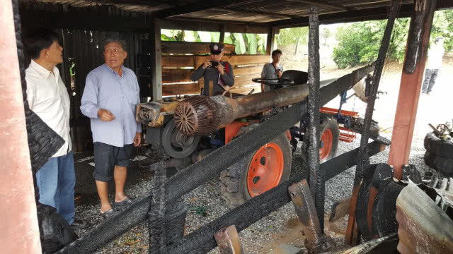 ไฟไหม้ซ้ำโรงเก็บของวอดพร้อมรถยนต์และเครื่องมือการเกษตร
