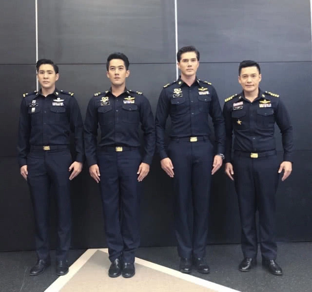 มิกค์ ทองระย้า ขอรับใช้ชาติ สมัครเข้าเป็นทหารอากาศ