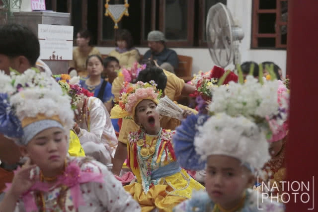 เริ่มแล้วประเพณีปอยส่างลอง