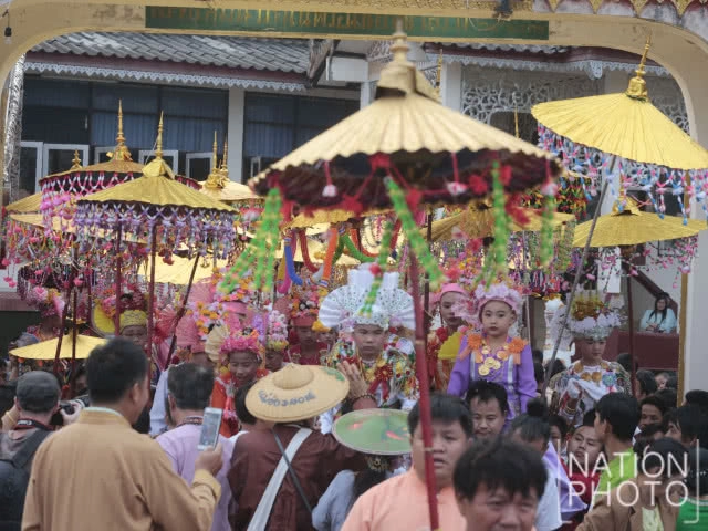 เริ่มแล้วประเพณีปอยส่างลอง