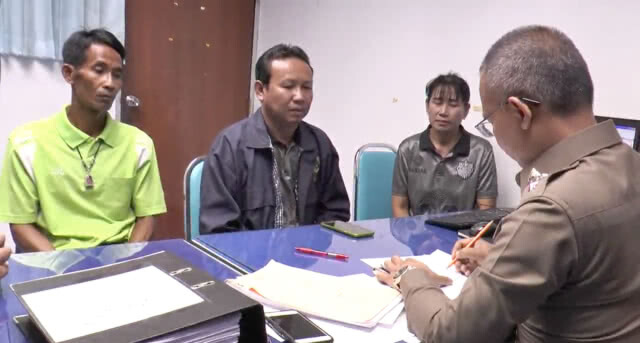 ดาบตำรวจกระโดดชกนายก อบต.คว่ำต่อหน้าคนนับร้อย! คาดไม่พอใจเงินรางวัลน้อย(คลิป)