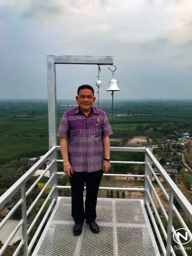 คนแห่เดินสกายวอล์ค จุดชมวิวแห่งใหม่สระแก้ว! นมัสการรอยพระพุทธบาท-ถ้ำพญานาค