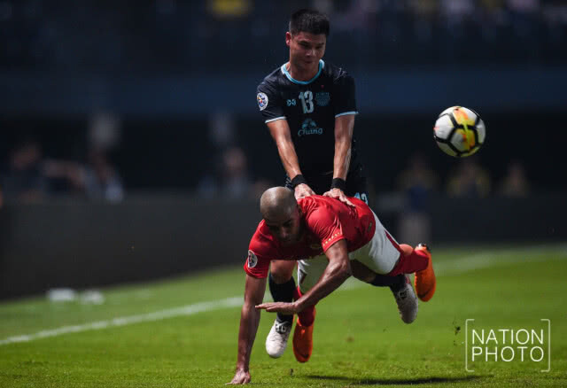 ชมอีกครั้ง! ช็อต ยู จุน ซู ยิงให้บุรีรัมย์ ตีเจ๊ากว่างโจว ท้ายเกม 1-1