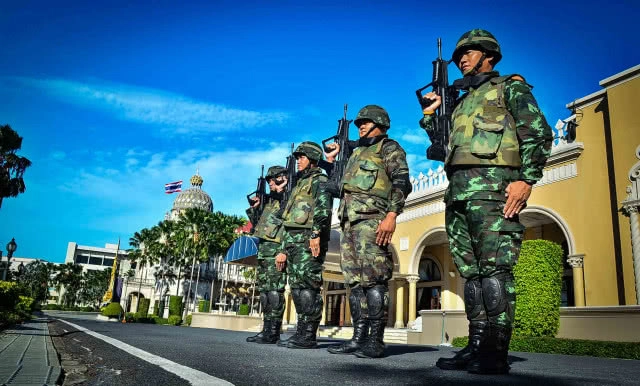 ๘ เมษายน ๒๕๖๑ : กระทรวงกลาโหม ครบ ๑๓๑ ปี "กลาโหมเทิดราชา รักษ์ราษฎร์ ชาติมั่นคง"