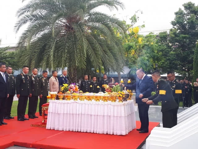 ๘ เมษายน ๒๕๖๑ : กระทรวงกลาโหม ครบ ๑๓๑ ปี "กลาโหมเทิดราชา รักษ์ราษฎร์ ชาติมั่นคง"