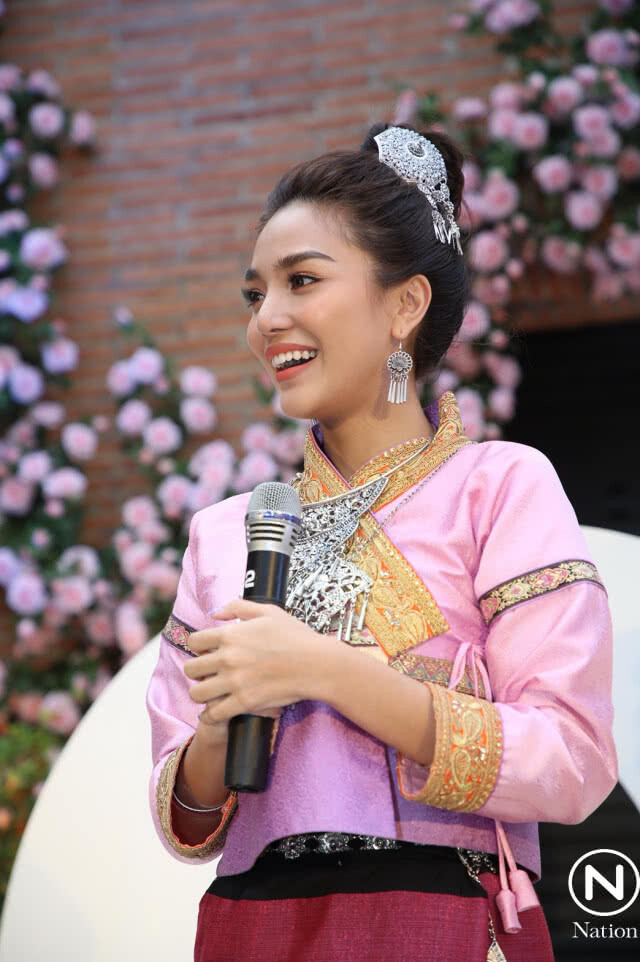 "ปราง" ยิ้มร่า! แฟนละครจับจิ้น "ปั้นจั่น"