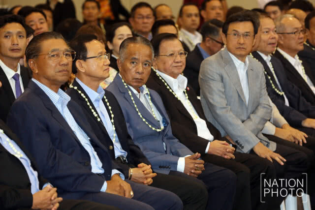โซเชียลจวก! "ป๋าเหนาะ" ฝัน "ทักษิณ" กลับไทย