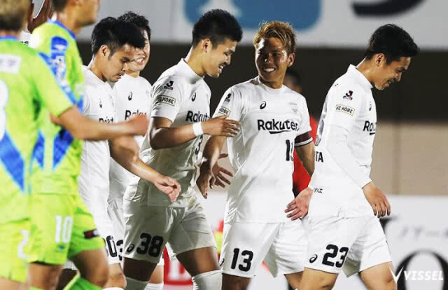 "อุ้ม ธีราทร" แอสซิสต์สุดงาม ให้เพื่อนซัลโวพา "โกเบ" เฮ 3-0