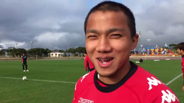 กัมบัตเตะ ชนาคุง!! แฟนบอลคอนซาโดเล่ทำเอ็มวีเชียร์ "เมสซี่เจ"