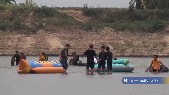 คลายร้อนเท้าแช่น้ำกินข้าวหาดท่ามะเฟือง