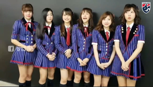 BNK48 ร่วมส่งกำลังใจเชียร์ ชบาแก้ว คว้าตั๋วบอลโลก สมัยที่2