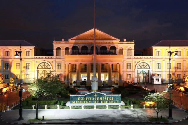 ๘ เมษายน ๒๕๖๑ : กระทรวงกลาโหม ครบ ๑๓๑ ปี "กลาโหมเทิดราชา รักษ์ราษฎร์ ชาติมั่นคง"