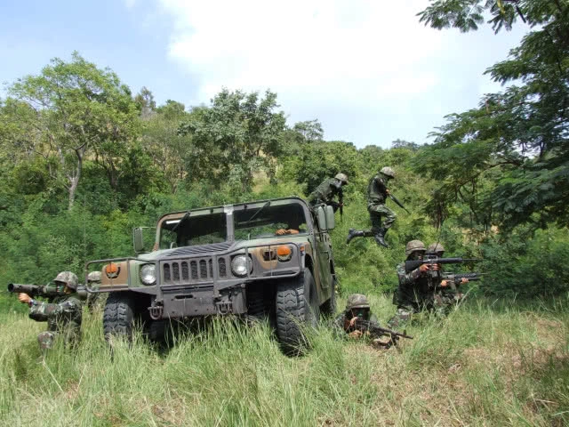 ๘ เมษายน ๒๕๖๑ : กระทรวงกลาโหม ครบ ๑๓๑ ปี "กลาโหมเทิดราชา รักษ์ราษฎร์ ชาติมั่นคง"