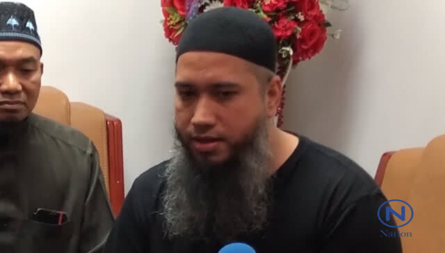 "โต" พบ จุฬาราชมนตรี
"ขอโทษ"
ทำชาวพุทธไม่สบายใจ
