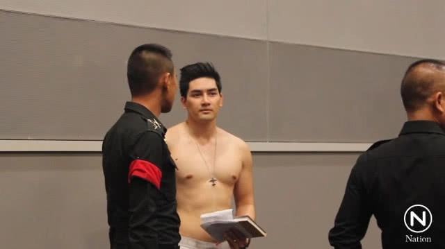 "สิงโต เดอะสตาร์" ลุ้นจับใบดำใบแดง