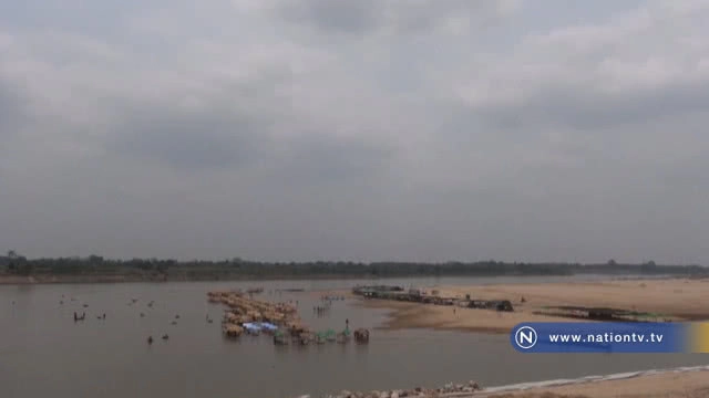 คลายร้อนเท้าแช่น้ำกินข้าวหาดท่ามะเฟือง