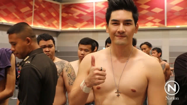 "สิงโต เดอะสตาร์" ลุ้นจับใบดำใบแดง