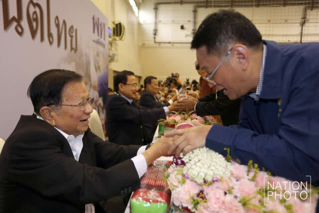 โซเชียลจวก! "ป๋าเหนาะ" ฝัน "ทักษิณ" กลับไทย