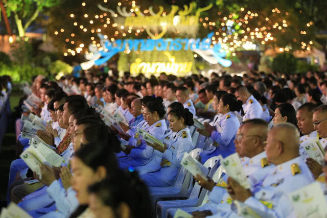 บรรยากาศพิธีเจริญพระพุทธมนต์ถวายบูรพกษัตริย์(ภาพ)