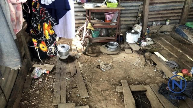 หนุ่มสาวอรัญฯ
สร้างบ้านให้ตา-หลานเก็บขวดขาย
เสร็จใน 2-3 วัน