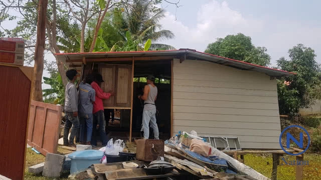 หนุ่มสาวอรัญฯ
สร้างบ้านให้ตา-หลานเก็บขวดขาย
เสร็จใน 2-3 วัน