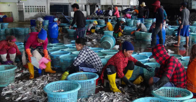 ปรับการเติบโตเศรษฐกิจเป็น 4-4.5% หลัง 2 เดือนแรกโตต่อเนื่อง