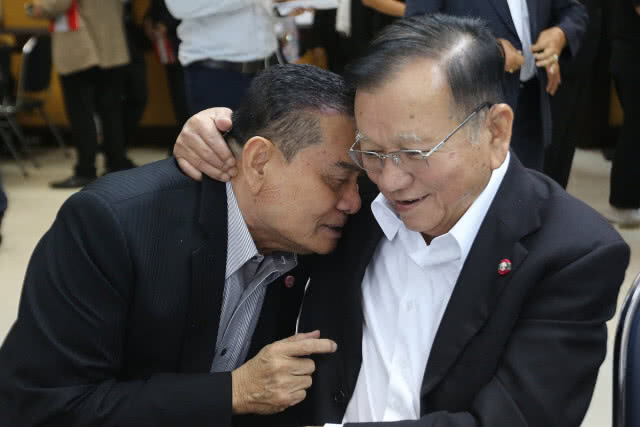 "เจ้แดง" วางมือ "ชินวัตร" ส่อสูญพันธุ์การเมือง?