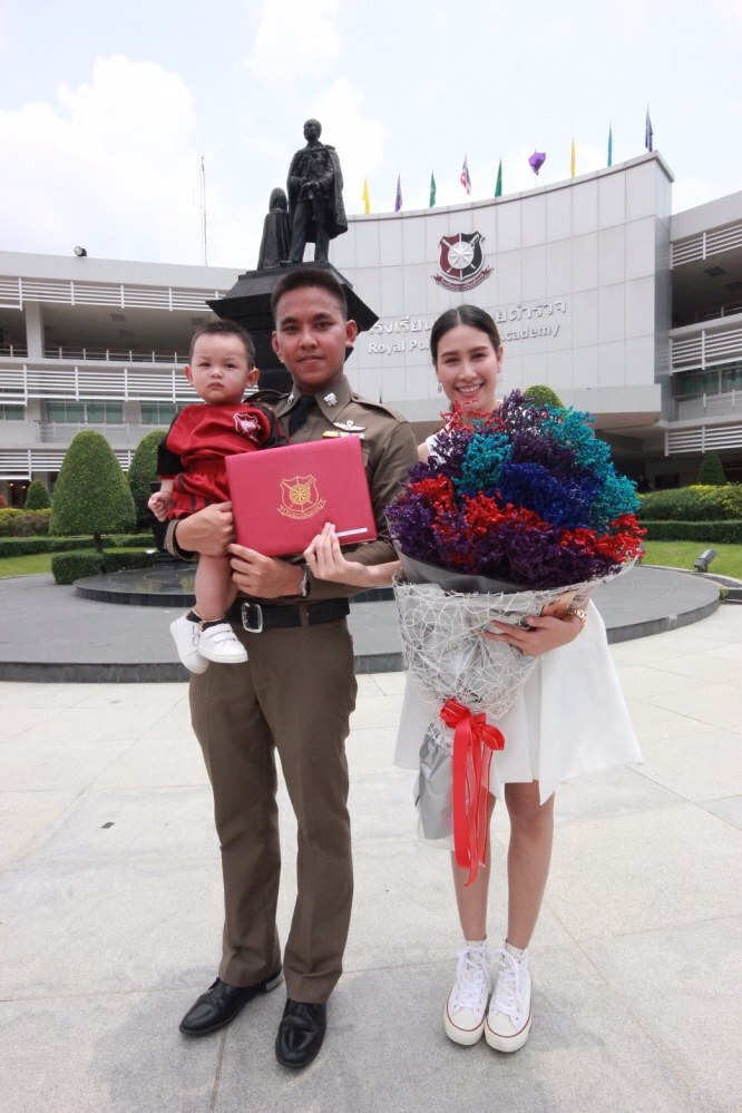 'เบียร์' จบนายร้อยตำรวจแล้วจ้า