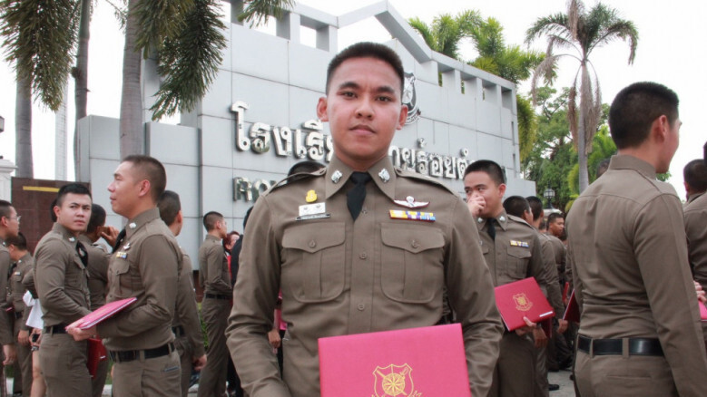 'เบียร์' จบนายร้อยตำรวจแล้วจ้า 'เบียร์' จบนายร้อยตำรวจแล้วจ้า
