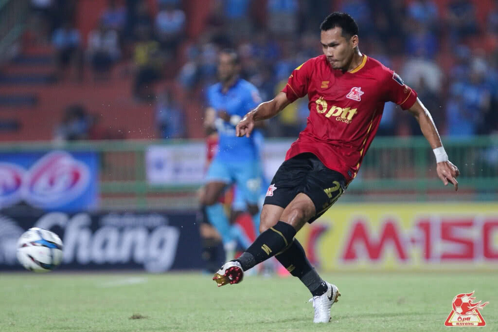 "กรวิทย์" ข้อเท้าซ้ายพัง! อดช่วยพีทีที ระยอง เม.ย.