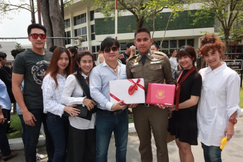 'เบียร์' จบนายร้อยตำรวจแล้วจ้า