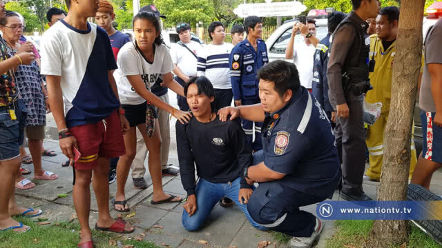 นศ.หนุ่มซิ่งเก๋งพุ่งชนรปภ.ดับคาที่