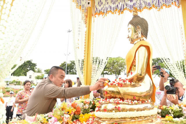 "ศรีวราห์" ลงพื้นที่ตรวจความพร้อมงาน"เถลิงศกมหาสงกรานต์ สืบสาน ตำนานไทย"