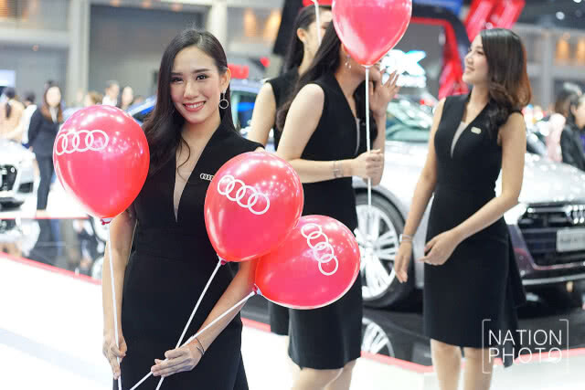 ละลานตา!! ประมวลภาพความน่ารักของพริตตี้ มอเตอร์โชว์ 2018 วันสุดท้าย