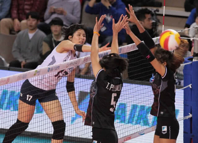 "ลูกยางสาวไทย" สู้ขาดใจ!! เฉือน"ออลสตาร์โสมขาว" 3-2เซต