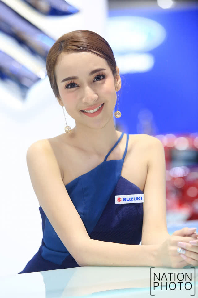 ละลานตา!! ประมวลภาพความน่ารักของพริตตี้ มอเตอร์โชว์ 2018 วันสุดท้าย