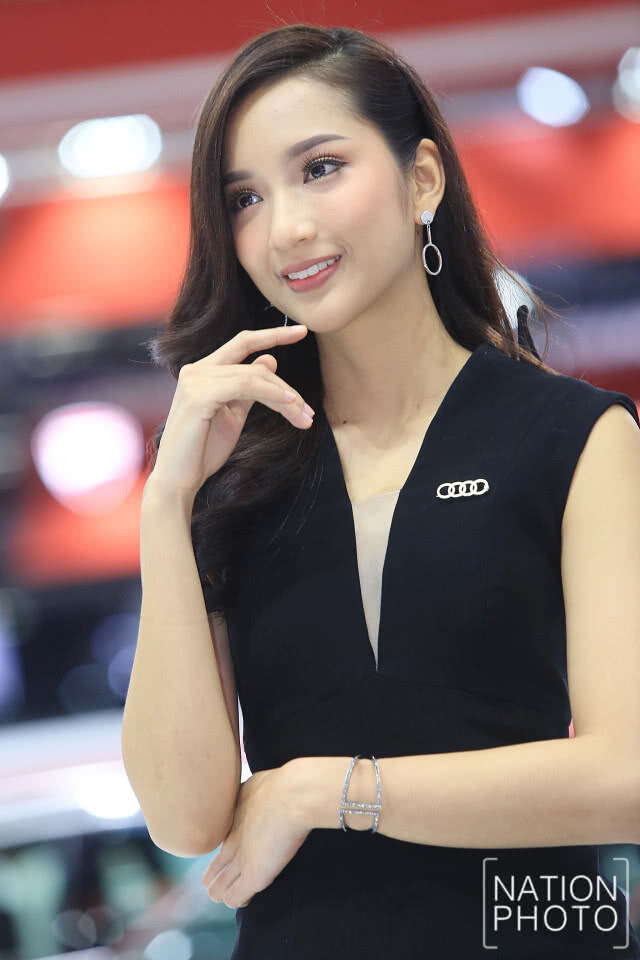 ละลานตา!! ประมวลภาพความน่ารักของพริตตี้ มอเตอร์โชว์ 2018 วันสุดท้าย