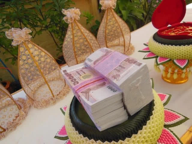 แต่งงานกันเถอะ!
ถ้าสินสอดไม่ถึง มีบริการให้เช่าแล้วนะ