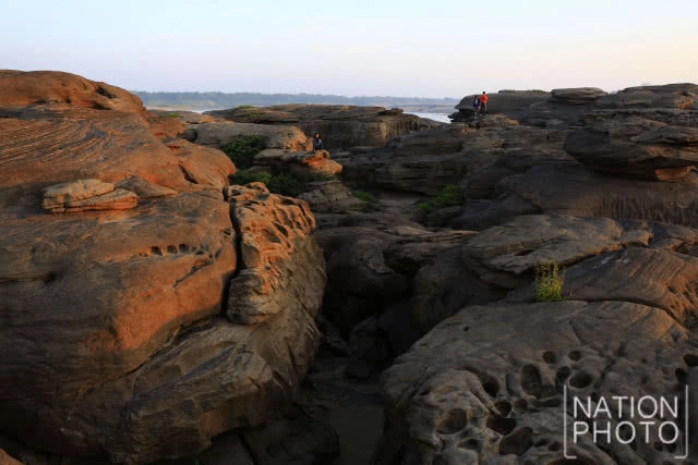 "หาดชมดาว" ประติมากรรมหินธรรมชาติรูปร่างแปลกตาชวนจินตนาการ