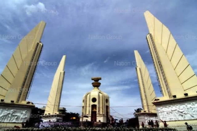 10 เม.ย.2553 กระสุนลึกลับ?ดับช่างภาพญี่ปุ่นคาม็อบ